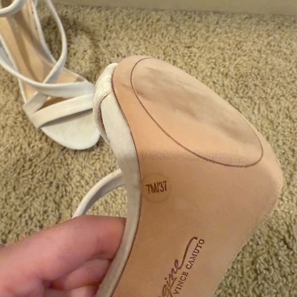 Vince Camuto Devin Heeled Strappy Sandal - Picture 9 of 11